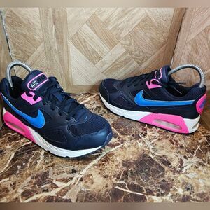 Brand new New Nike women's Air Max IVO obsidian blue shoes size 7   GS 5.5.  647